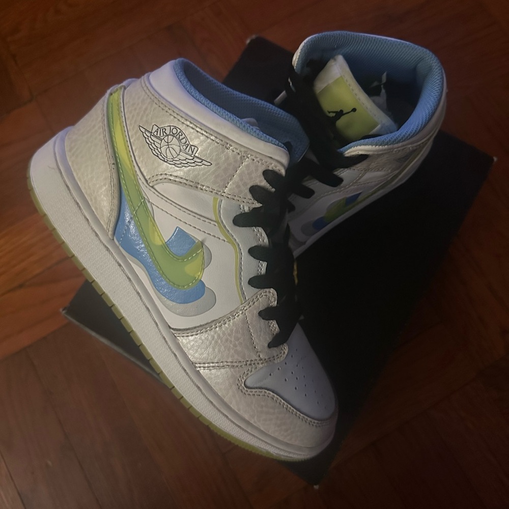 Nike Kids' White, Blue, and Green Sneakers